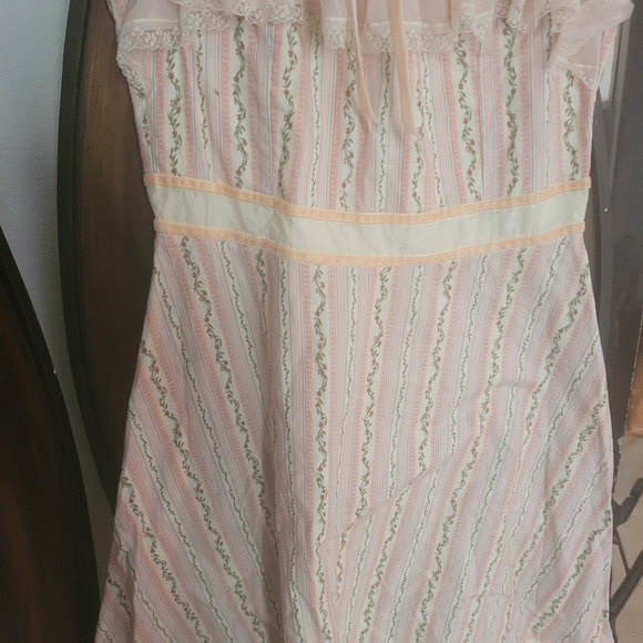 Cottage core dress made in Australia - Picture 13 of 14